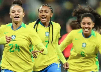 Dudinha celebra gol pela Seleção Brasileira em amistoso com o Japão • Lívia Villas Boas/CBF