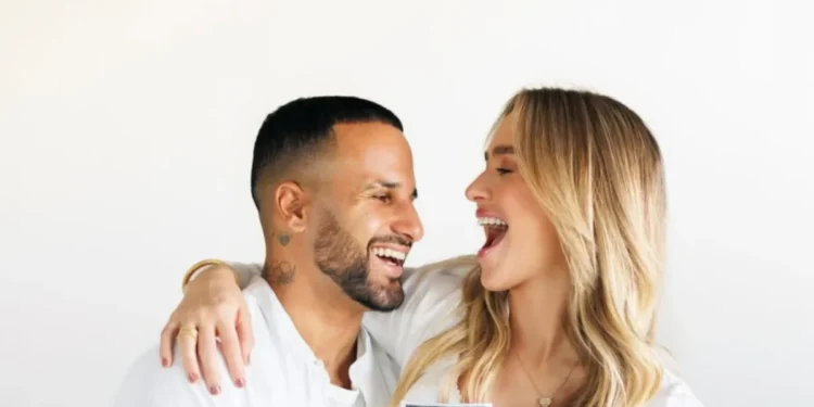 Surfista Ítalo Ferreira e companheira anunciam gravidez