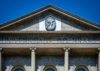 Fachada de um dos prédios da UFRJ, brasileira segunda melhor colocada em ranking internacional. — Foto: Artur Moês/SGCOM UFRJ