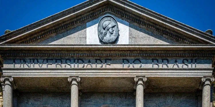 46 universidades brasileiras caem em ranking das melhores do mundo por falta de investimento do governo; veja lista