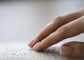 Prova em Braille é um dos recursos de acessibilidade que podem ser solicitados no ato da inscrição do Enem • undefined