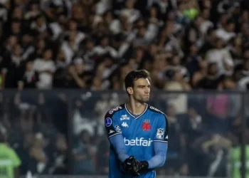 Léo Jardim em ação pelo Vasco — Foto: Dikran Sahagian/Vasco