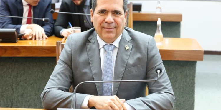 Agora é lei: Proposta de Marcus Marcelo torna obrigatório o combate ao bullying nas escolas do Tocantins