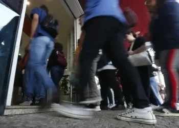 Prazo para a publicação dos editais, nos quais estarão descritas as etapas de seleção e os valores dos salários iniciais, é de até seis meses • Paulo Pinto/Agência Brasil