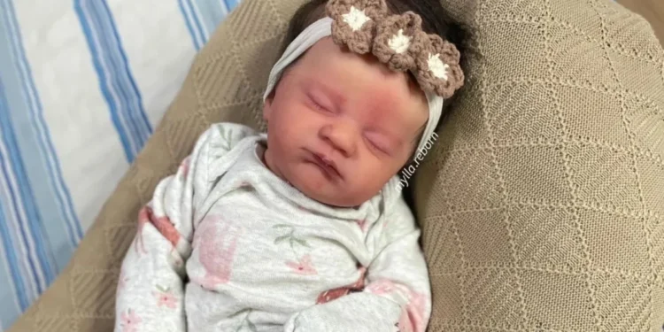 Bebê reborn: projeto quer criminalizar conteúdo erótico com uso de boneco