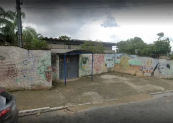 Fachada da Escola Municipal Maria Aracélia, em Betim, na Grande BH • Reprodução/Google Street View