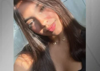 Ana Luiza de Oliveira Neves tinha 17 anos e morreu após comer um bolo de pote envenenado com arsênico • Reprodução/redes sociais