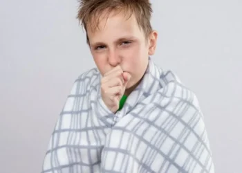 Fatores hormonais e ambientais explicam a piora da tosse durante o sono -
crédito: Freepik