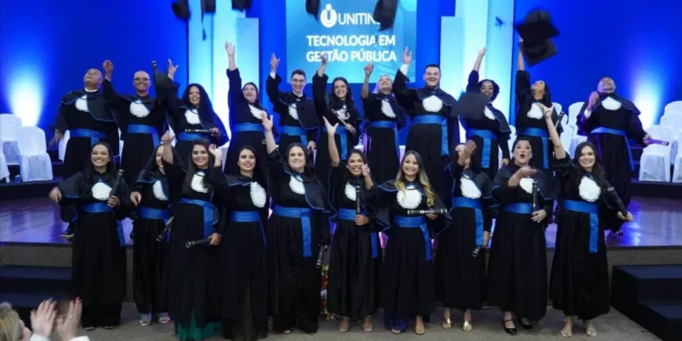 Primeira Colação de Grau do Projeto TO Graduado, em Palmas (Foto: Nonato Silva/Dicom Unitins)