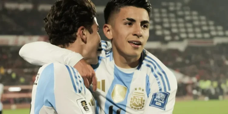 Eliminatórias: classificada, Argentina vence Chile, que segue na lanterna