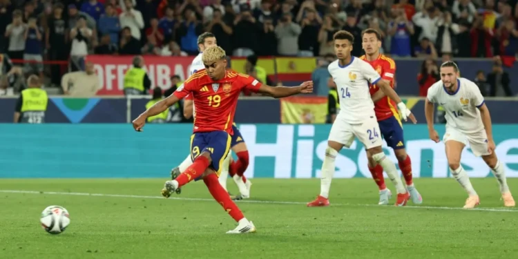 Em duelo de nove gols, Espanha bate França e vai à final da Nations League