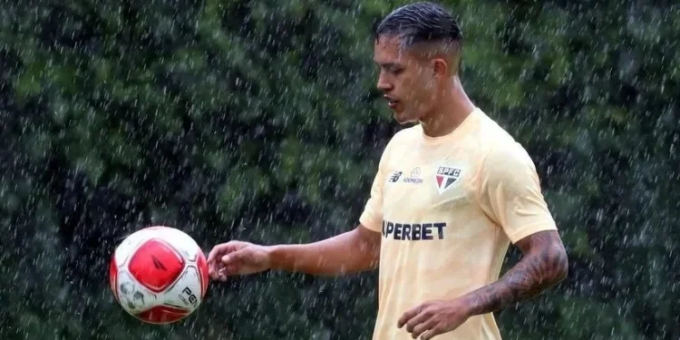 Corinthians abre conversas para contratar Igor Vinícius, do São Paulo