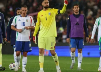Jogadores da Itália lamentam derrota para a Noruega • Claudio Villa - FIGC/FIGC via Getty Images