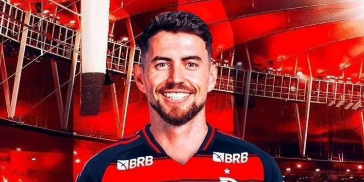 Jorginho é o novo reforço do Flamengo  • Divulgação/Flamengo