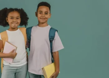 Resiliência, empatia e autoconfiança: alunos obtêm experiências para a vida com a participação nas Olimpíadas de Conhecimento • Freepik