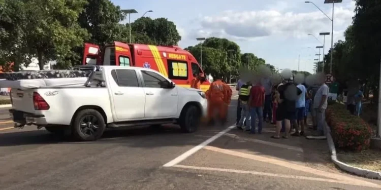 Mulher é atropelada por caminhonete e morre enquanto atravessava trecho da BR-153 em Guaraí