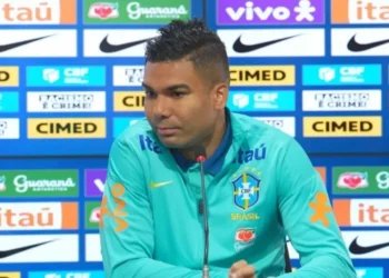 Casemiro concedeu entrevista coletiva neste domingo (8) • Foto: Reprodução/ CBF TV