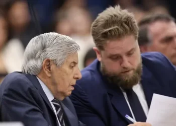 Milanez e o general Augusto Heleno no segundo dia de interrogatórios no STF — Foto: Ton Molina/STF