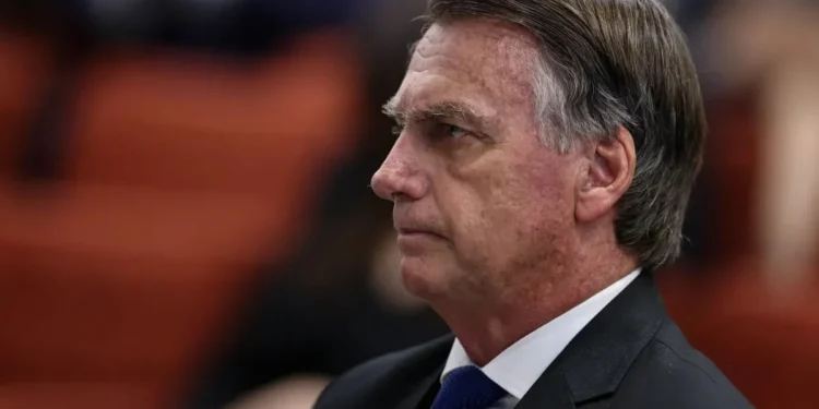 STF: defesa de Bolsonaro pede autorização para exibir vídeos em depoimento