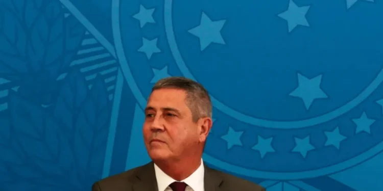 Braga Netto pede revogação da prisão preventiva após interrogatório