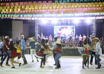 Arraiá da Amizade 2025 terá Zé Ricardo e Thiago, Lambasaia, artistas regionais e concurso de juninas; veja a programação