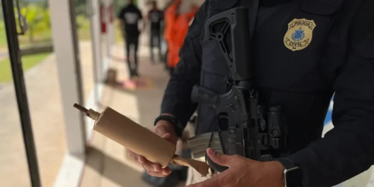 Polícia faz operação contra comércio irregular de fogos de artifício na BA