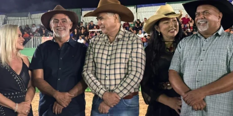 Amélio Cayres prestigia 34ª ExpoFormoso e visita prefeitos de Aliança e Brejinho de Nazaré