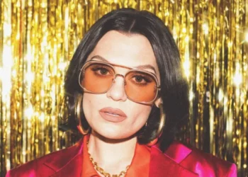 Jessie J em fotografia publicada nas redes sociais • @JessieJ/X/Reprodução