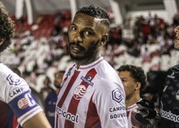 Após suspensão de 720 dias, Paulo Miranda, ex-Grêmio e São Paulo, fica perto do Mixto