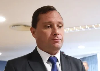 Advogado de réu no plano de golpe admite conversa com Cid no Instagram