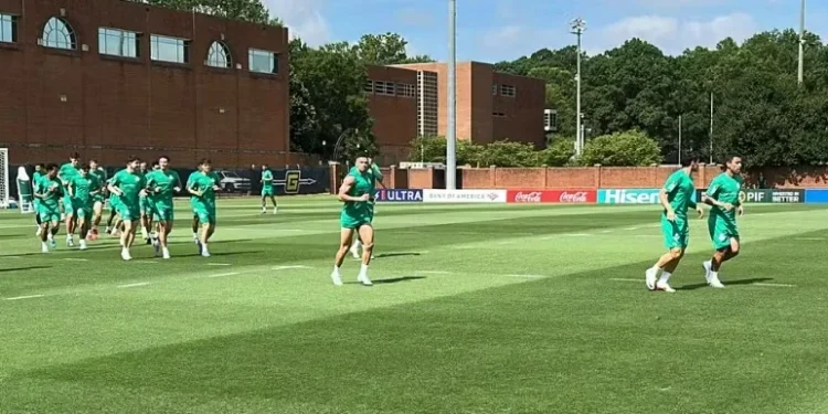 Escalação do Palmeiras: Abel tem elenco completo e avalia estratégia para enfrentar o Al Ahly