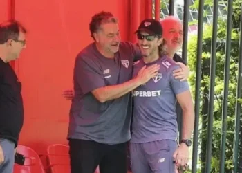 Presidente do São Paulo manda recado e abre portas para retorno de Zubeldía