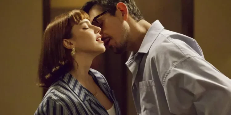 “Vale Tudo”: Solange e Renato têm primeira noite juntos