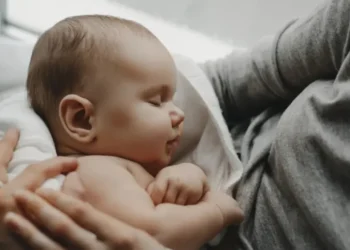 Exposição da mãe à poluição do ar pode afetar o desenvolvimento do cérebro fetal no útero, segundo estudo  • freepic.diller/Freepik