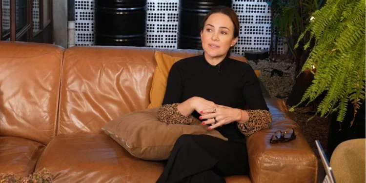 Gabriela Duarte revela ter recebido menos que colega homem: “Tenho provas”