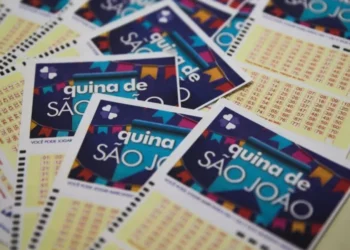 A aposta mínima, com cinco números marcados, custa R$ 2,50 • Marcello Casal Jr./Agência Brasil