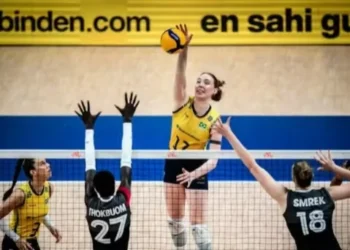 Julia Bergmann Brasil x Canadá (Foto: FIVB)
