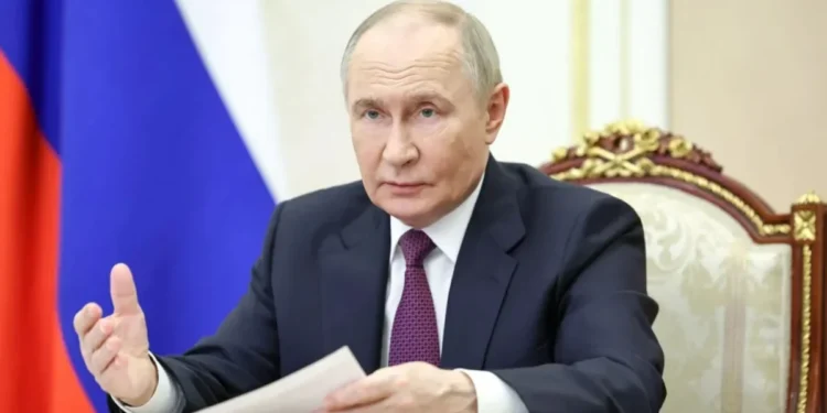 Rússia não pode deixar economia entrar em recessão, diz Putin