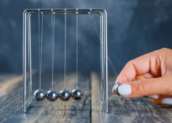 Plataforma SAS Educação listou os primeiros assuntos, em cada disciplina, abordados pelas provas entre 2011 e 2024 • Freepik