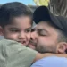 Filho de Murilo Huff e Marília Mendonça usa sensor dos EUA para diabetes