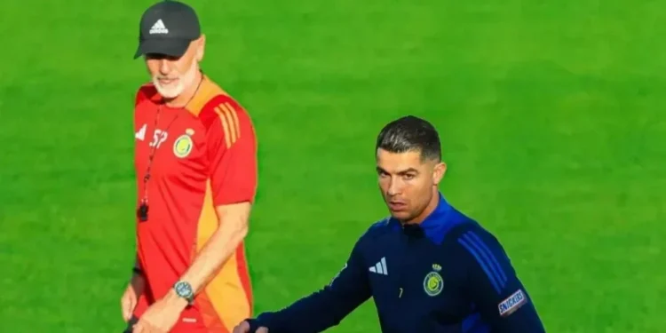 Al-Nassr anuncia saída de técnico, e Cristiano Ronaldo reage