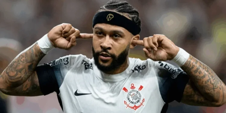 Por R$ 6 milhões em atrasos, Memphis pressiona Corinthians com ultimato