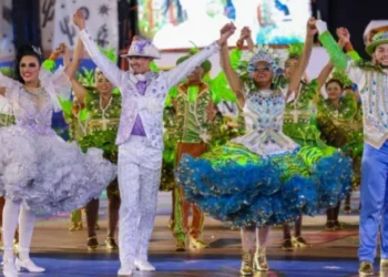 Quadrilhas juninas, eleição de rainha, comidas típicas e shows animam Arraiá 2025