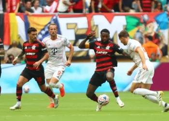 Flamengo luta após apagão, mas perde do Bayern e está eliminado do Mundial