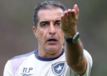 Botafogo demite Renato Paiva após eliminação no Mundial de Clubes