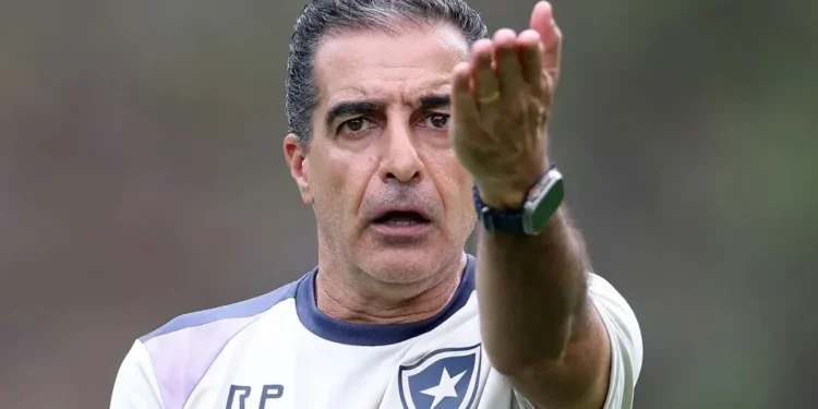 Botafogo demite Renato Paiva após eliminação no Mundial de Clubes