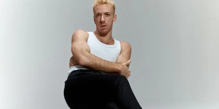 João Côrtes fala da importância de personagem LGBT ser bem construído na TV