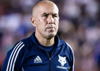 Com Cruzeiro vice no Brasileiro, Jardim projeta parada para o Mundial