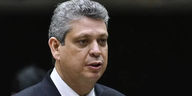 Governo minimiza derrubada do IOF: “Processo da democracia”