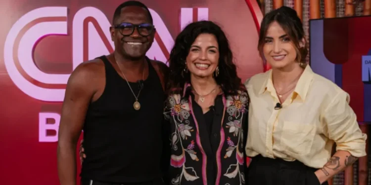 Tatau e Emanuelle Araújo estão no Na Palma da Mari Especial • CNN
